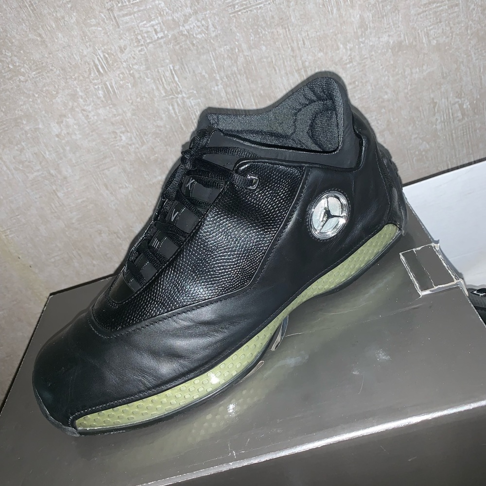 Air Jordan 18 low top chrome